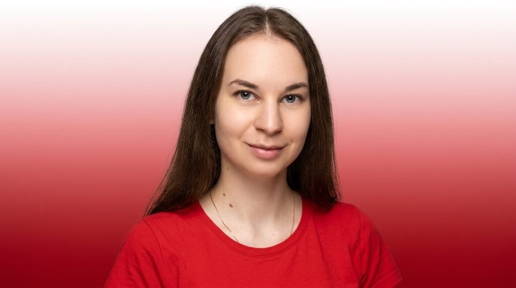Who Is Anna Sibster? Bio, Age, Career, Family & Net Worth