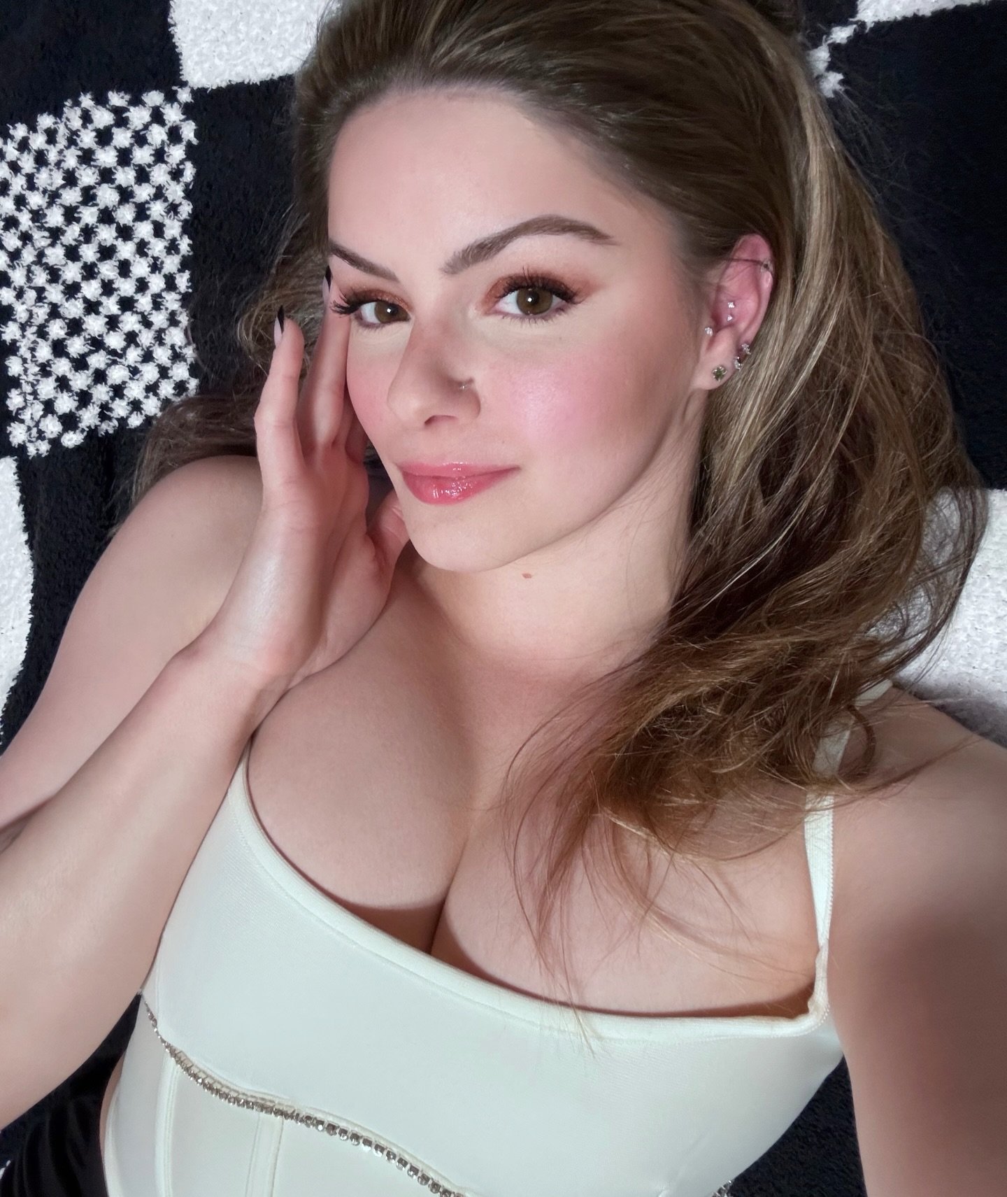 Ariel Winter: Bio, Age, Career, Family & Net Worth