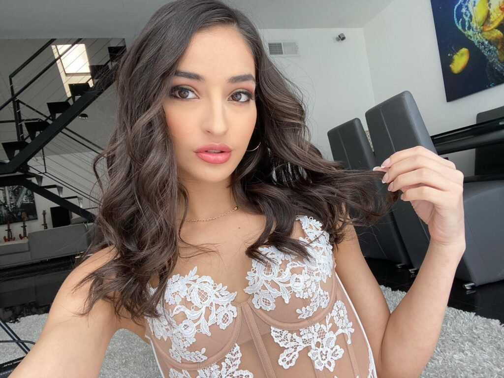 Emily Willis: Biography, Age, Career, Height, Family, and Net Worth (2026 Update)